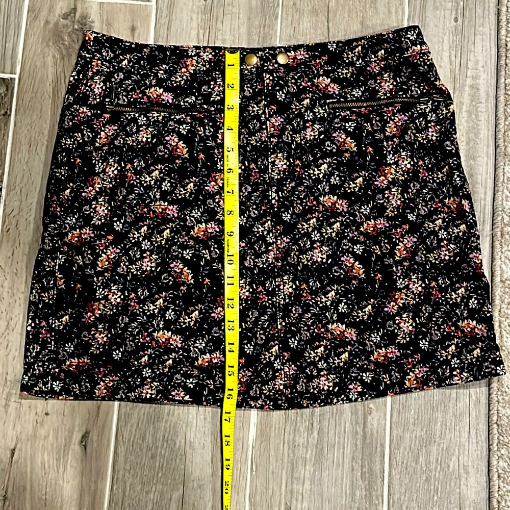 Mossimo Floral Print Corduroy Mini Skirt women’s size 10